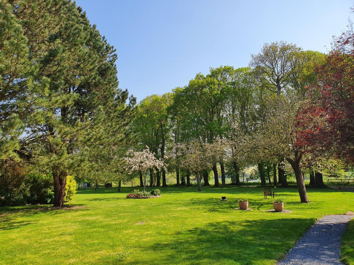 Domaine De Houtteville - Gites - Omaha Beach Normandy Surrain Экстерьер фото