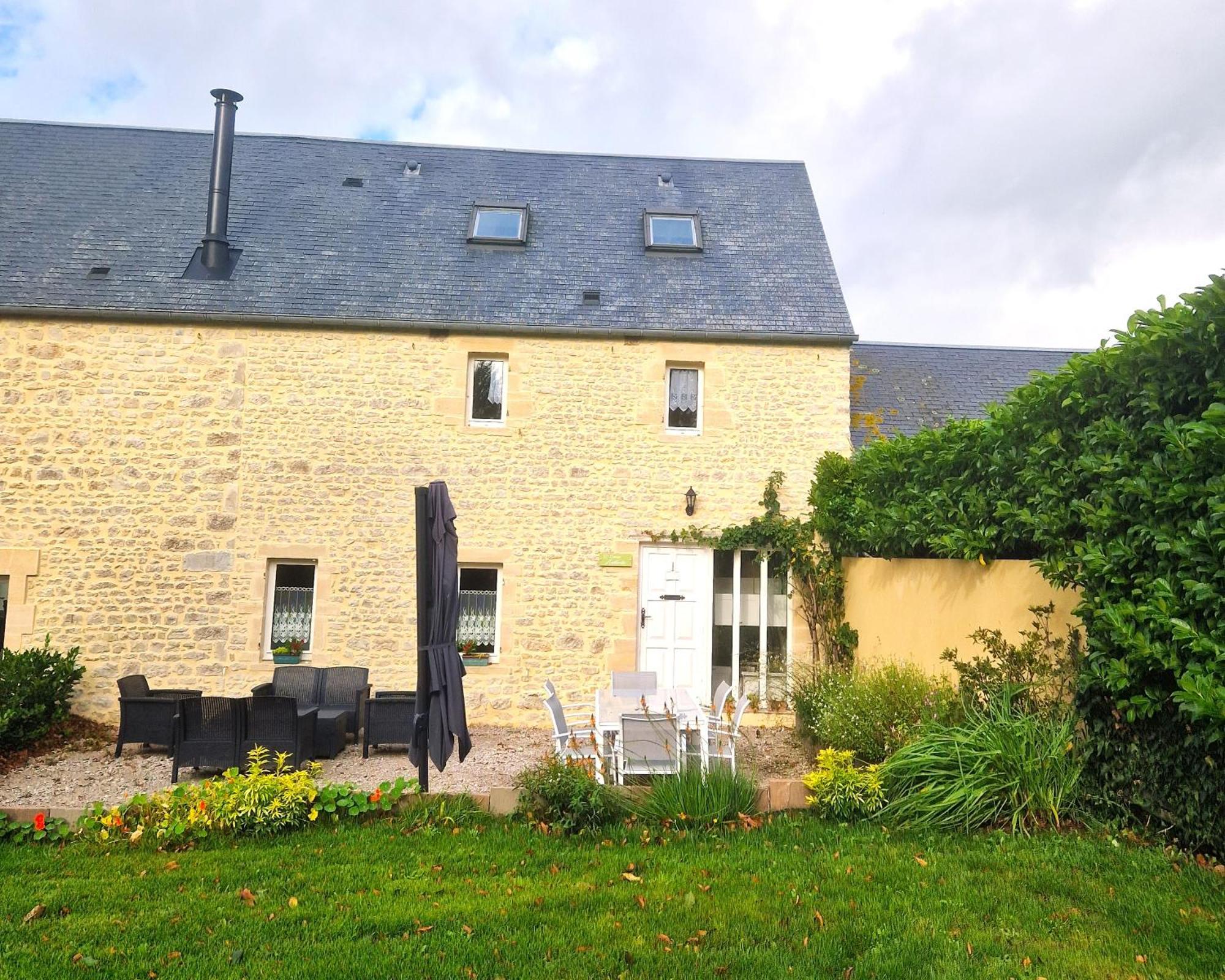 Domaine De Houtteville - Gites - Omaha Beach Normandy Surrain Экстерьер фото